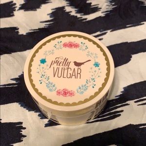 Pretty vulgar setting powder